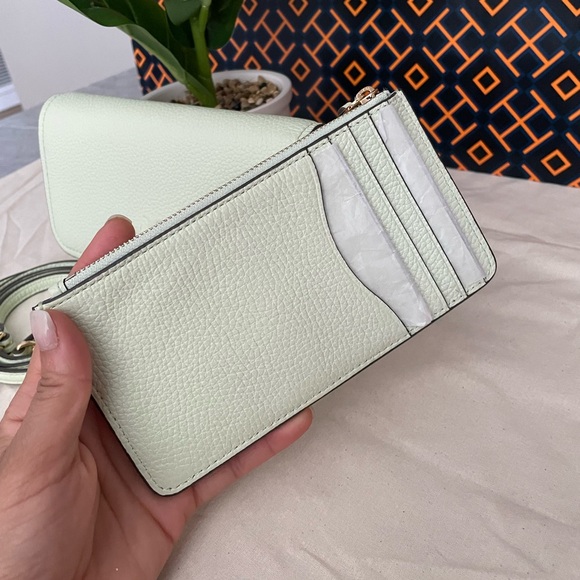New✨authentic tory burch thea flat tory burch croasbody  (mint green color) - Picture 13 of 16